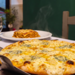 pizza 4 quesos de la mejor pizzeria de punta alta la robla
